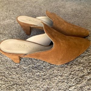 Great slip on suede shoe. Narrow. Nearly perfect shape